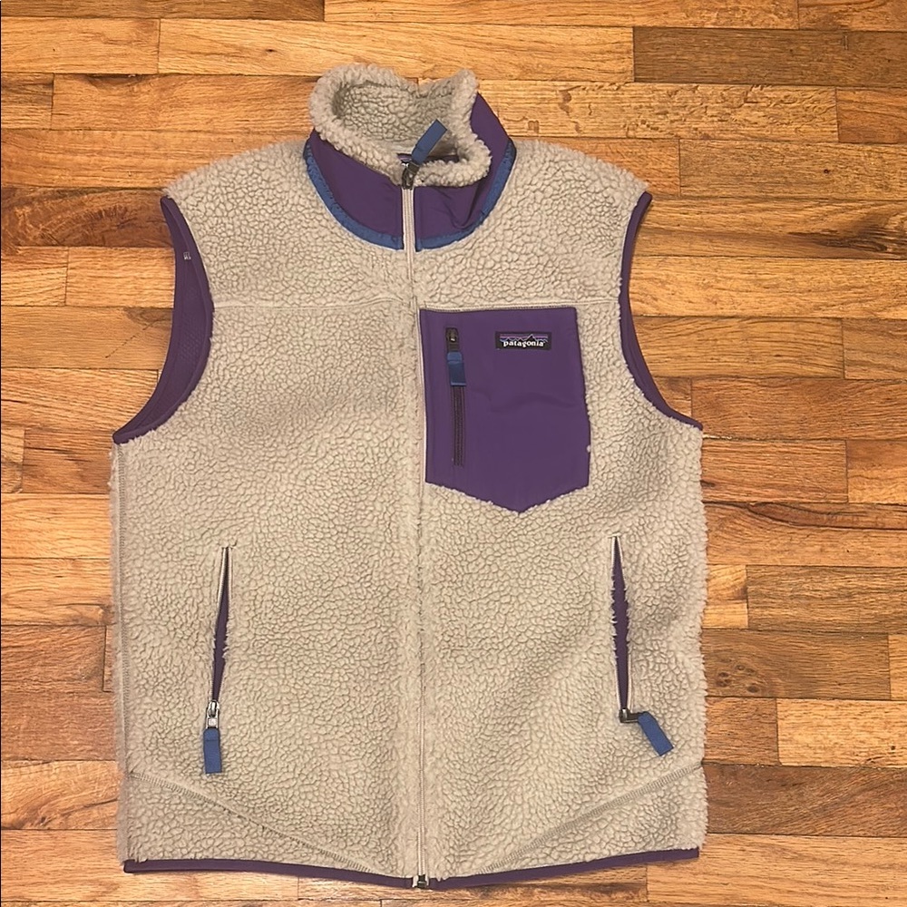 Patagonia Windproof Retro Fleece Cream and Purple Fleece Vest
